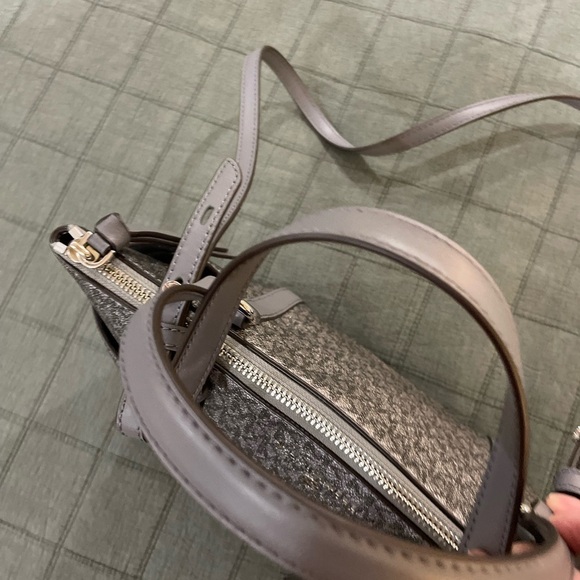 Michael Kors Sullivan handbag - Picture 6 of 15